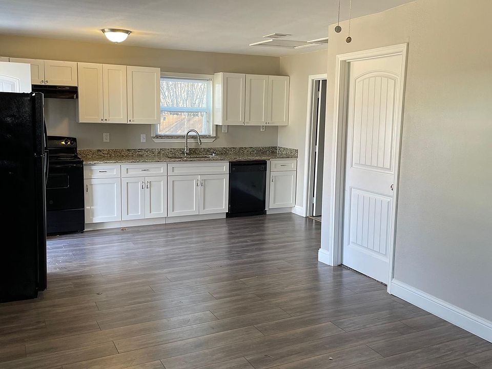 1st image of 2623 Mayhew Dr