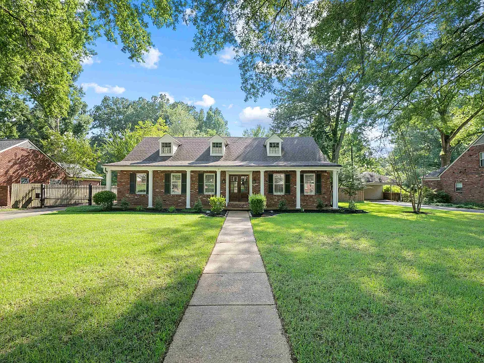 1539 Brookside Dr