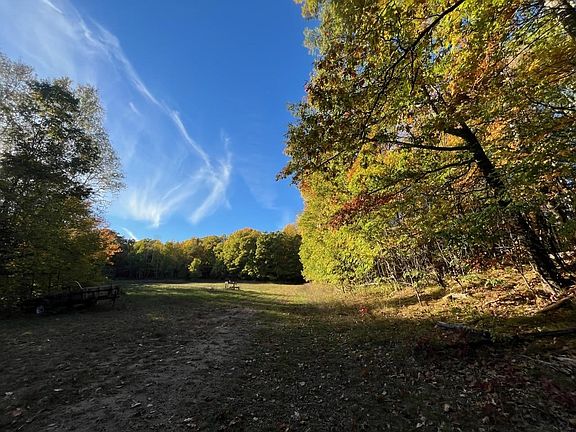 5th image of 4140 Poskie Rd