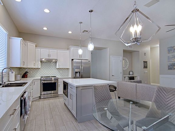 4th image of 3920 S Hollyhock Pl