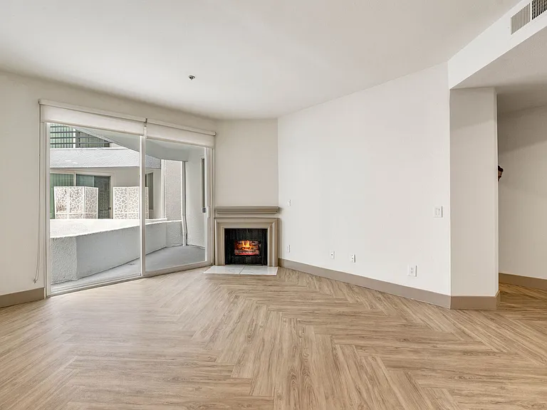 Veda Luxury Apartments — Photo 41