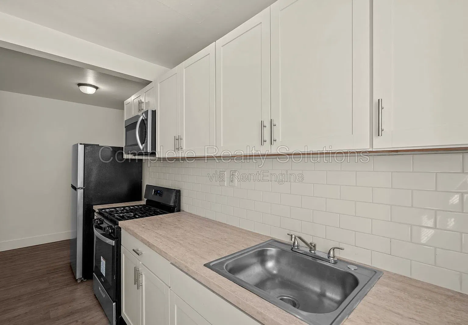 2 bed, 1.0 bath, 895 sqft, $1,150 — Photo 4