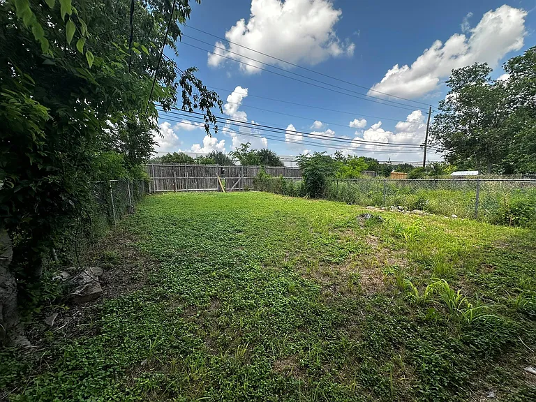 2202 Donahue Ln #A — Photo 12