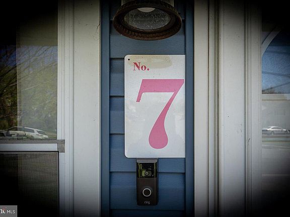 3rd image of 7 Morton Ave