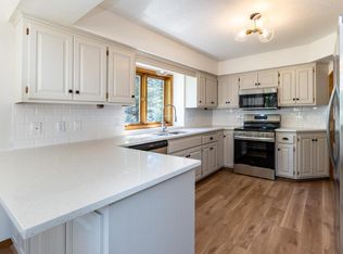 5621 Dunlap Ave, Shoreview, MN 55126