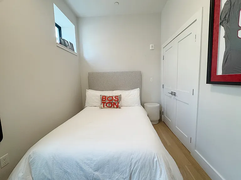 109 Liverpool St #1 — Photo 15