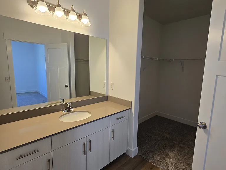 4668 S Olive Ave #201 — Photo 7