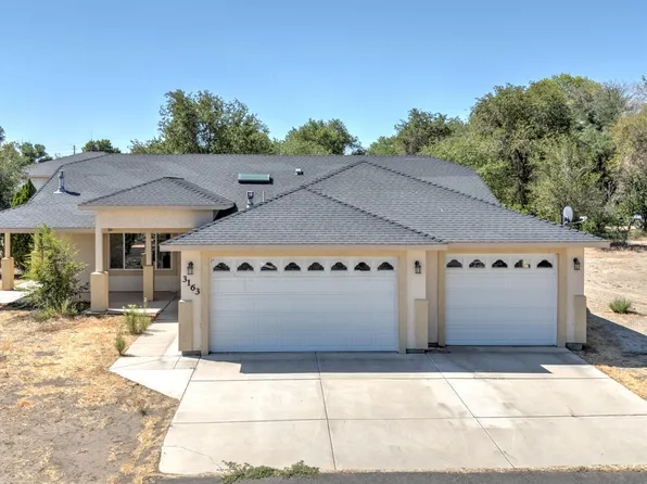 3163 Hannah Calder Ct, Fernley, NV 89408