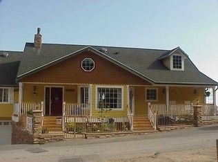 25015 Ocean View Dr, Crestline, CA 92325