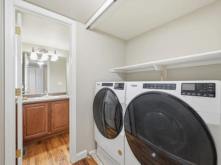 7338 Allens Park Dr — Photo 16