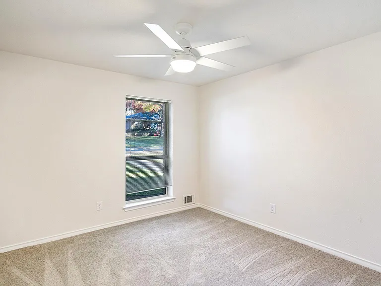 8635 Bacardi Dr — Photo 21