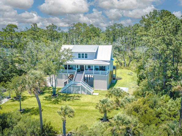 9661 Two Pines Rd, Mc Clellanville, SC 29458
