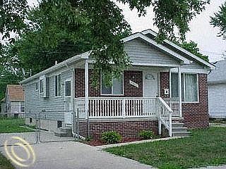 1st image of 28838 Hillview St