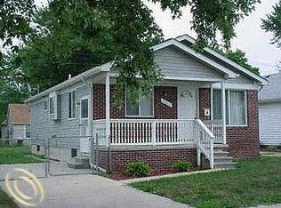 28838 Hillview St, Roseville, MI 48066