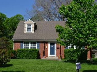 406 SW Lakeview Blvd, Lees Summit, MO 64063