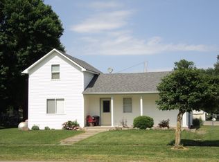 106 N Elm St, Grinnell, IA 50106