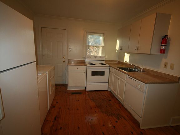 5th image of 1015 Sedgefield St #A