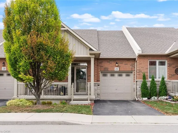 21 Finton Ln, Hamilton, ON L0R 1C0