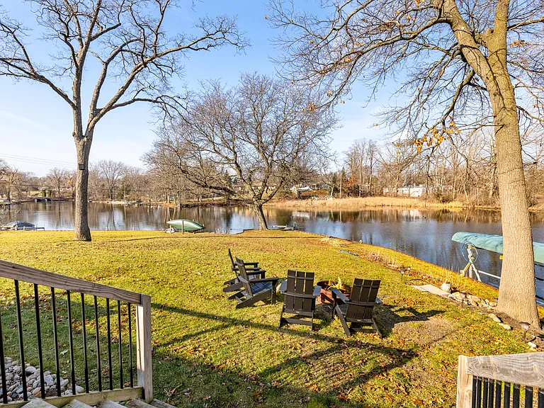 3261 Schoolhouse Dr — Photo 43