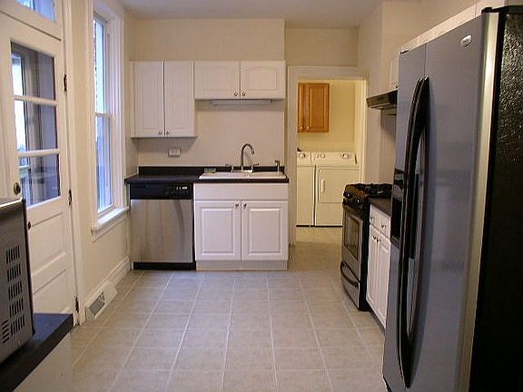 Kitchen (Tile) to Rear Bath