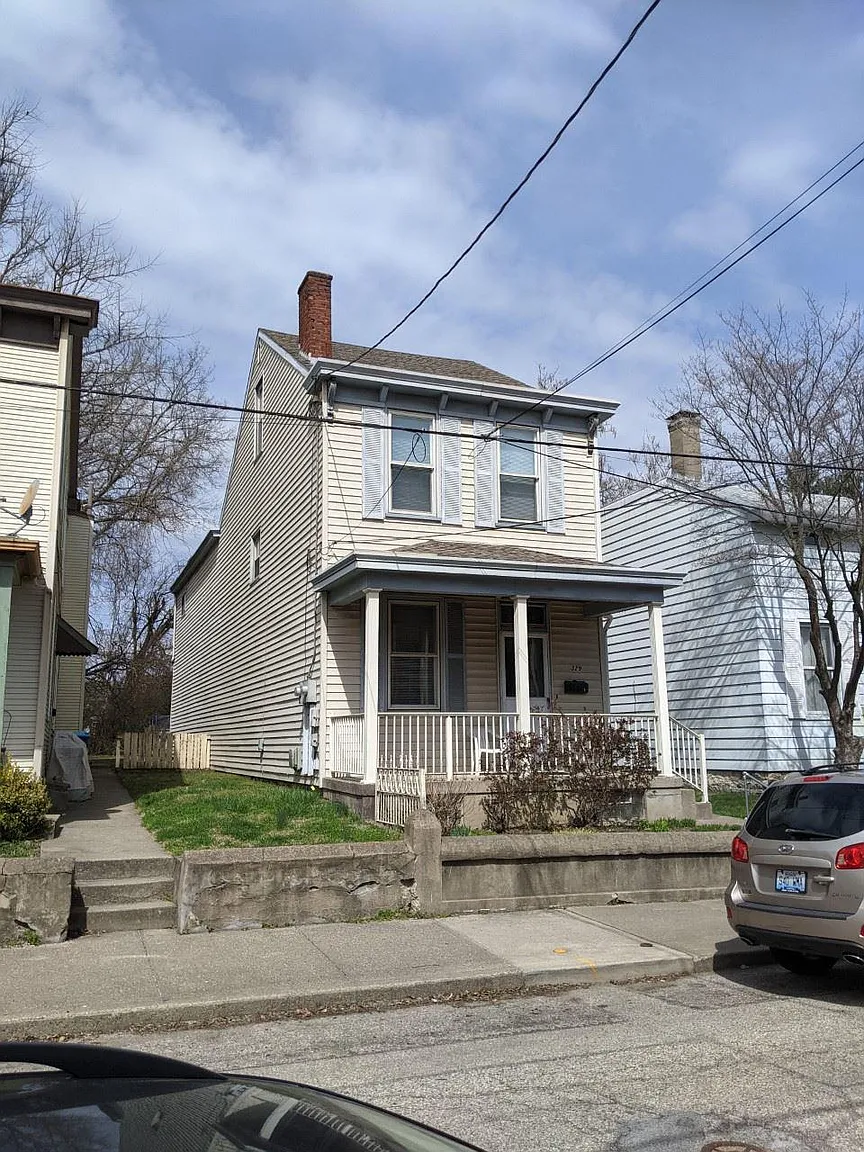 329 Prospect St photo 1