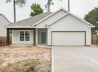 529 Pinewood Dr, Conroe, TX 77385