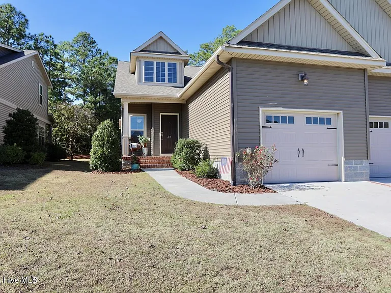 38 Cypress Cir — Photo 1
