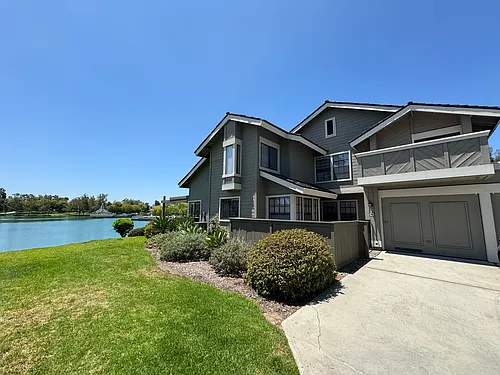4 Bridgeview #48 Photo 1