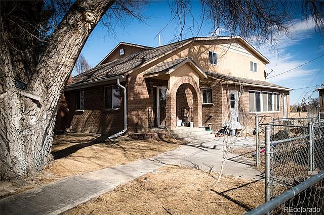 1st image of 202 S Neilson Ave