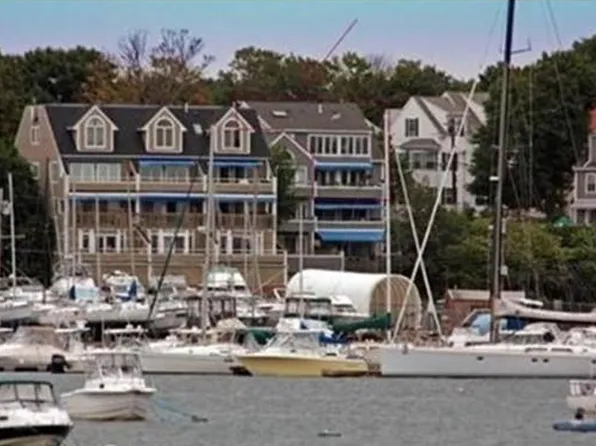 61 Front St, Beverly, MA 01915