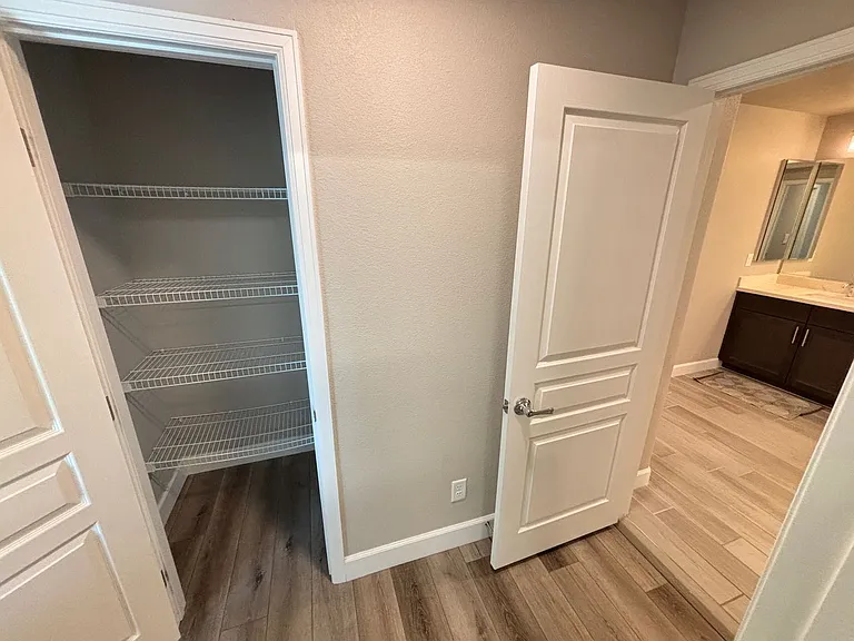 11194 Formosa Springs Ct — Photo 41