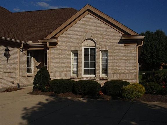 2nd image of 6812 Lorien Woods Dr