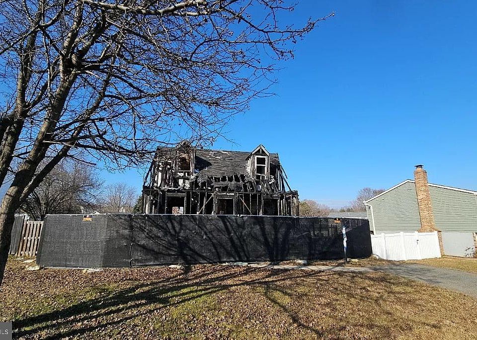 1st image of 5620 Reardon Ln