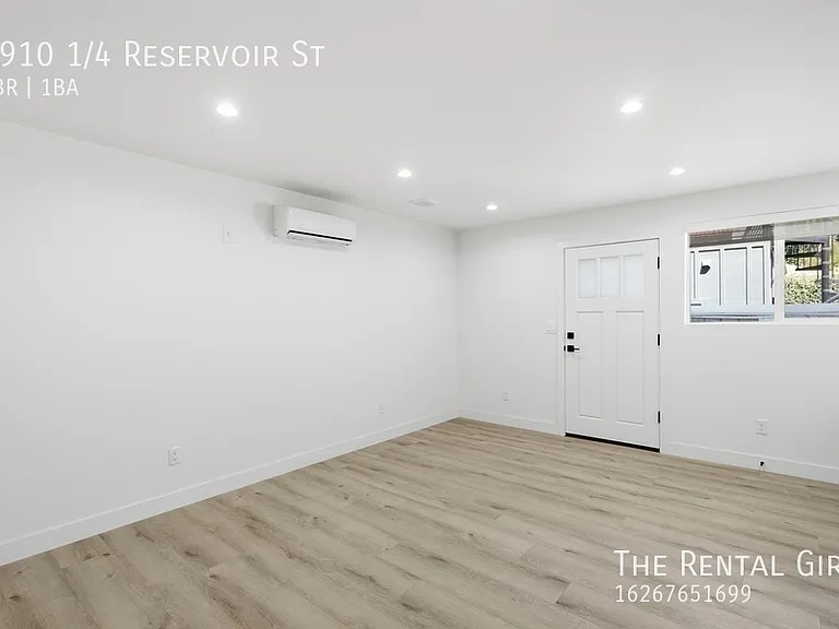 2910 1/4 Reservoir St — Photo 2
