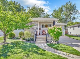 55 Oxford Ave, Lancaster, NY 14086