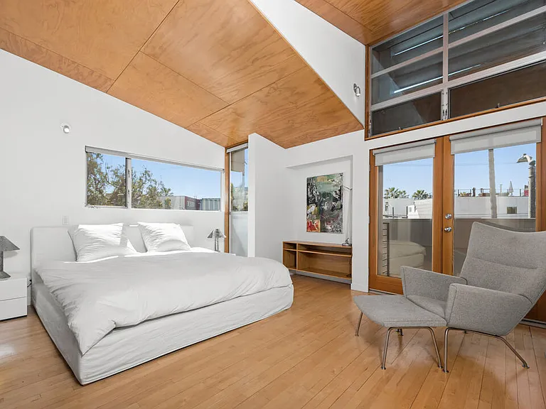 503 San Juan Ave — Photo 9