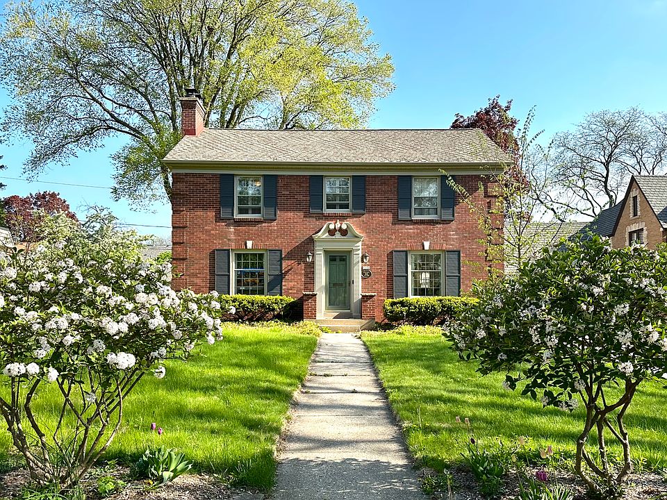 Red brick Colonial