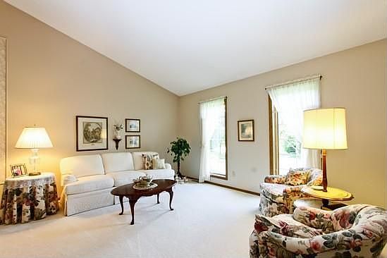 2nd image of 4611 Parkcliff Dr