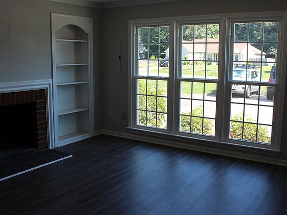 2nd image of 112 Chippenham Dr