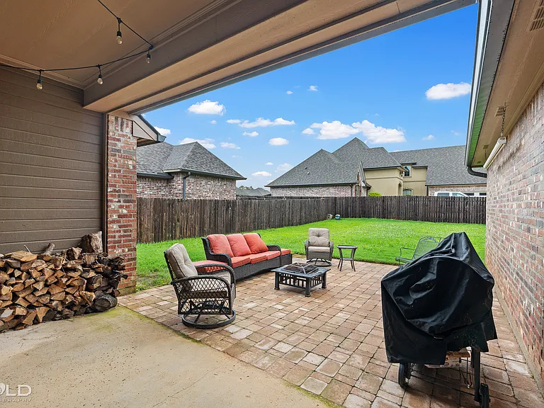 1017 Green Wood Cir — Photo 31