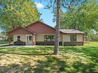 4821 Pinehurst Ct, Brighton, MI