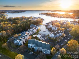 18824 Nautical Dr APT 28, Cornelius, NC