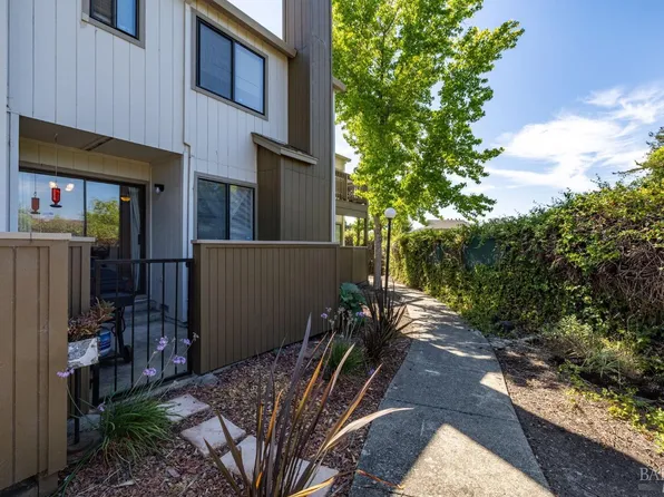 2664 Westberry Drive, Santa Rosa, CA 95403