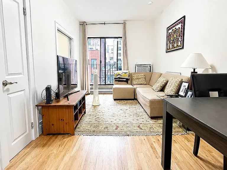 269 W 73rd St #4B — Photo 3
