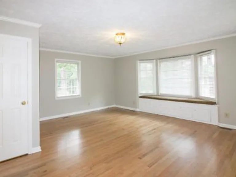 105 S Ridge St — Photo 28