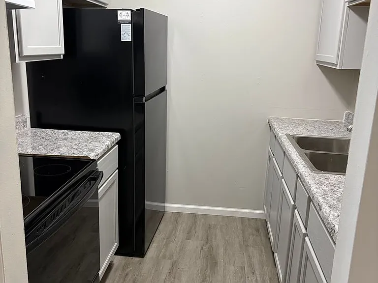 580 Knowlton St #101-204 — Photo 1