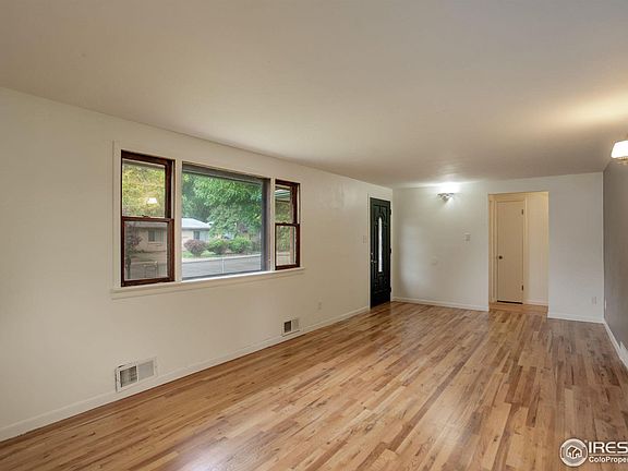 4th image of 1436 Warren Ave