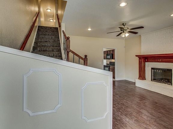 5th image of 728 Austin Dr