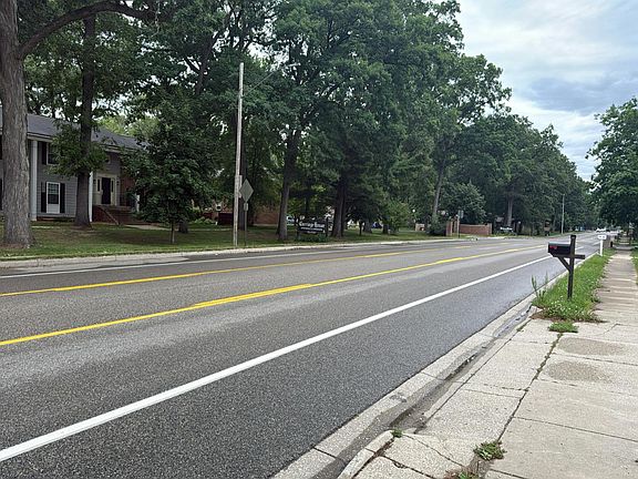 5th image of 744 S Quarterline Rd