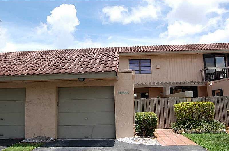 1st image of 20535 NE 6th Ct